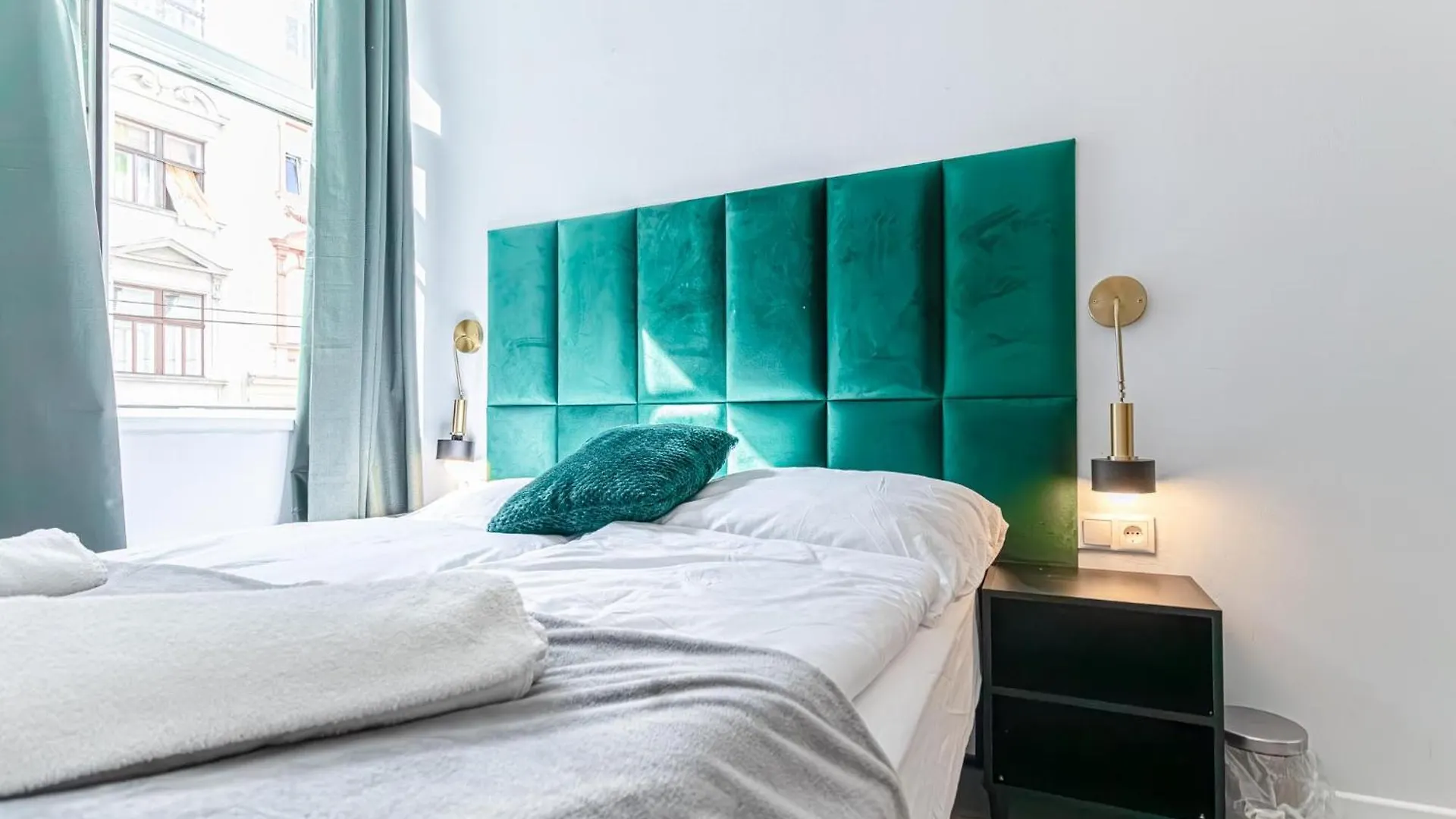 Apartment Budget-Friendly 2Br & 1Lr, Central Vienna Delight