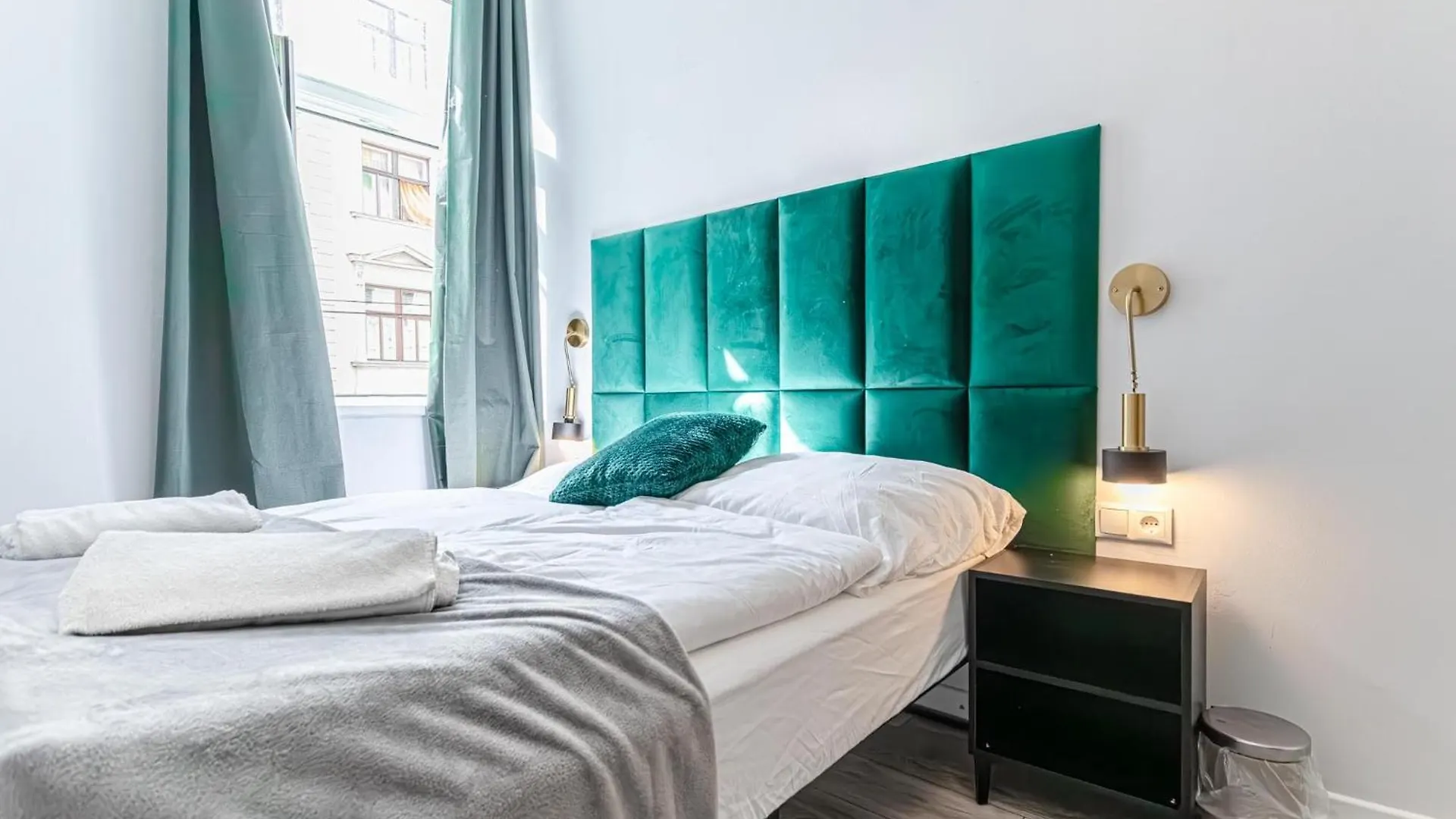 Budget-Friendly 2Br & 1Lr, Central Vienna Delight